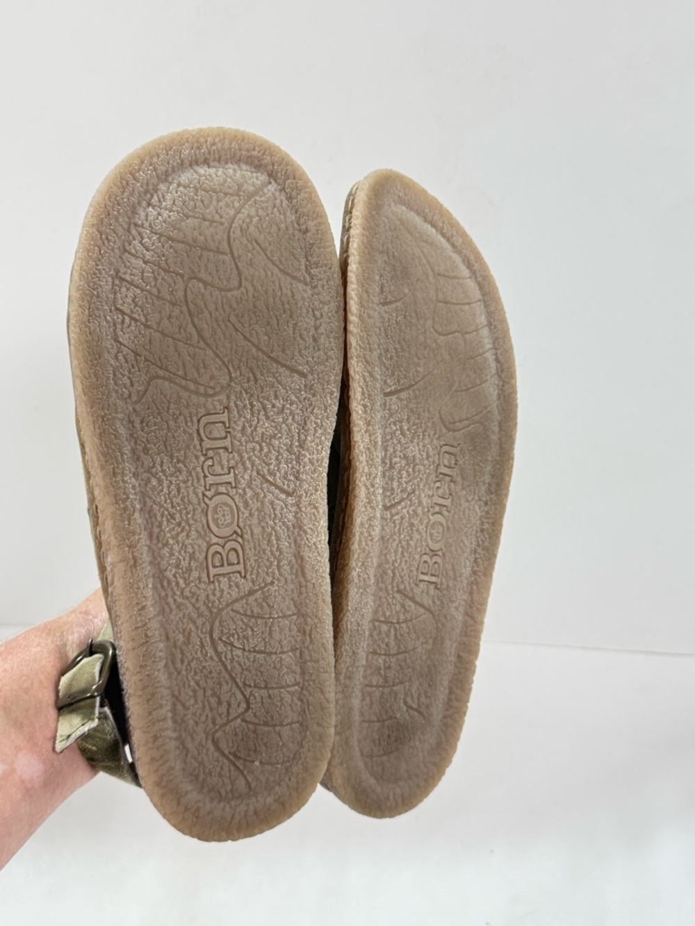 BORN Light Olive and white tie dye CARAH suede slingback Sandals size 10 - Picture 5 of 8